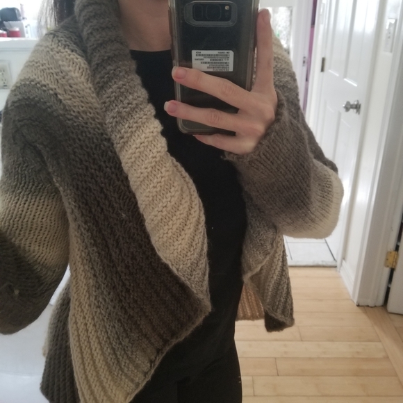 NWT Designer Sweater ElsaAmanda made in Italy - Picture 13 of 16